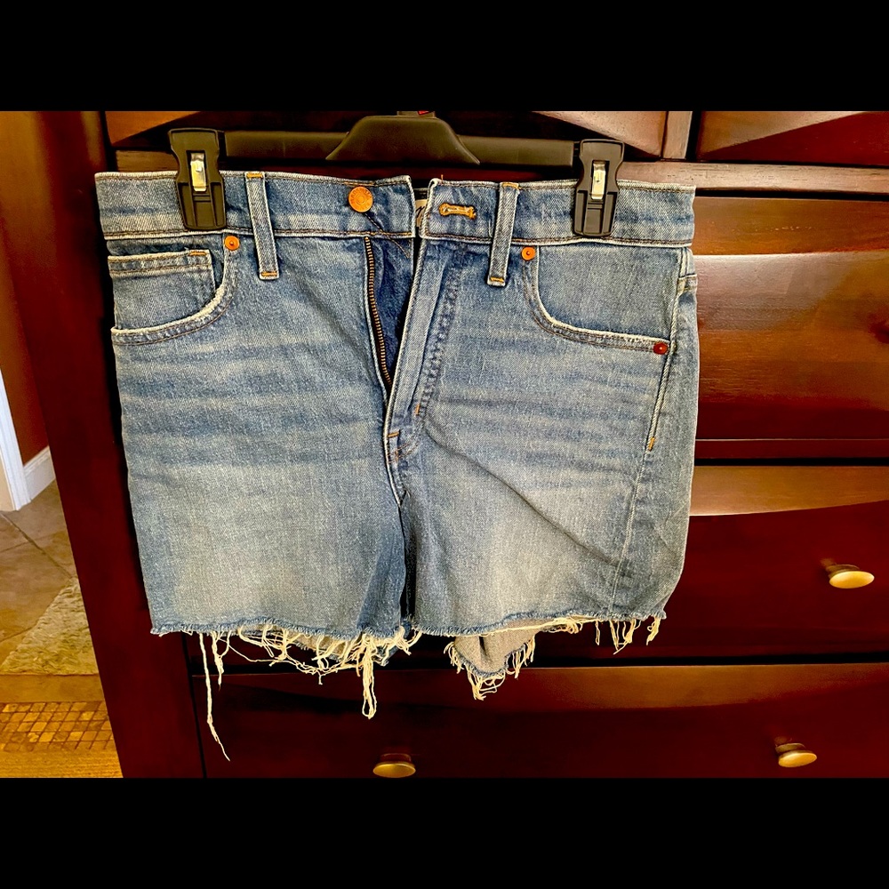 Cut-off denim shorts